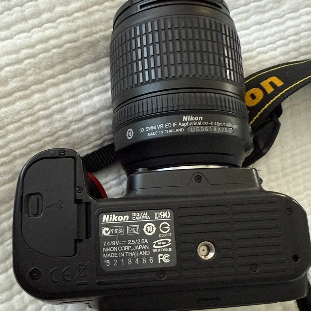 Nikon Black DSLR Camera with Lens and Charger